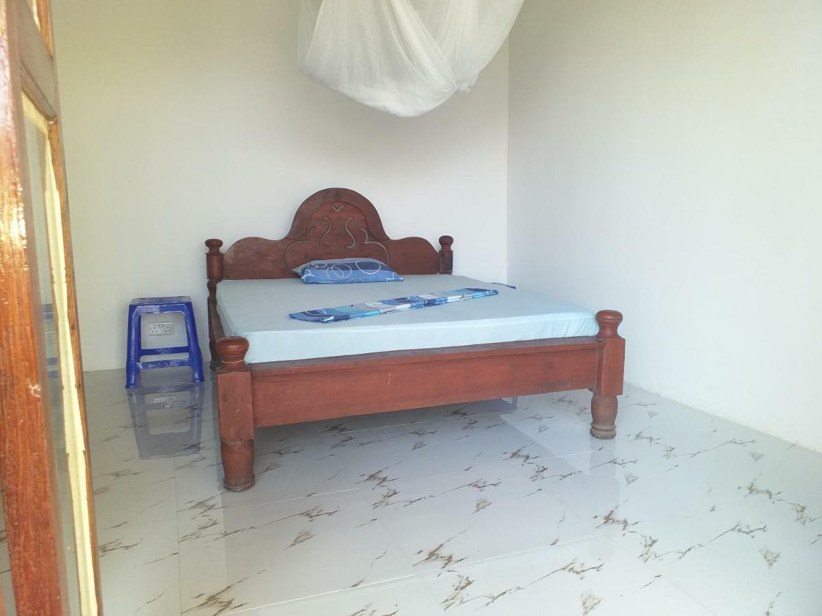 Malik Villa-Matemwe Bnb And Restaurant Exterior photo