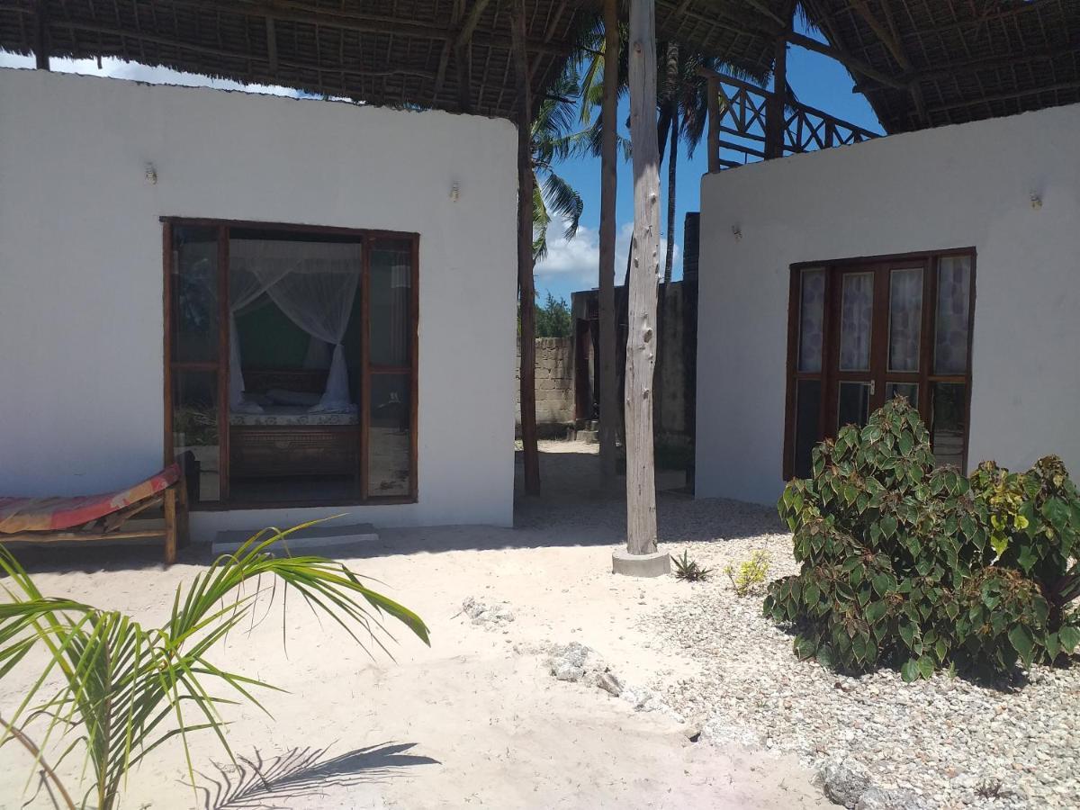 Malik Villa-Matemwe Bnb And Restaurant Exterior photo